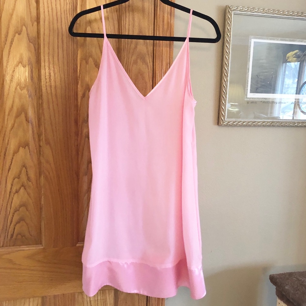 🔥3 for $15🔥Pretty Pink Gown/Slip